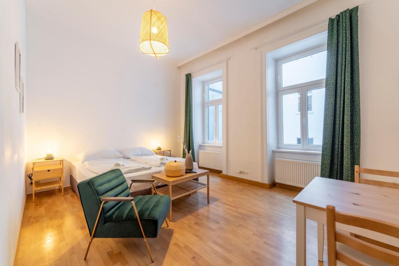 Josef'S Home I Comfort Studio I City Center Вена Экстерьер фото