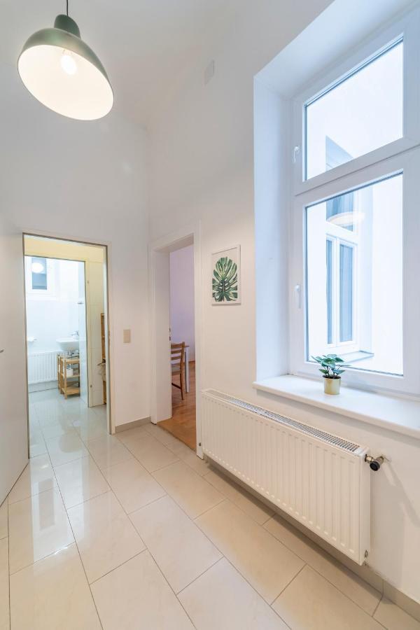 Josef'S Home I Comfort Studio I City Center Вена Экстерьер фото